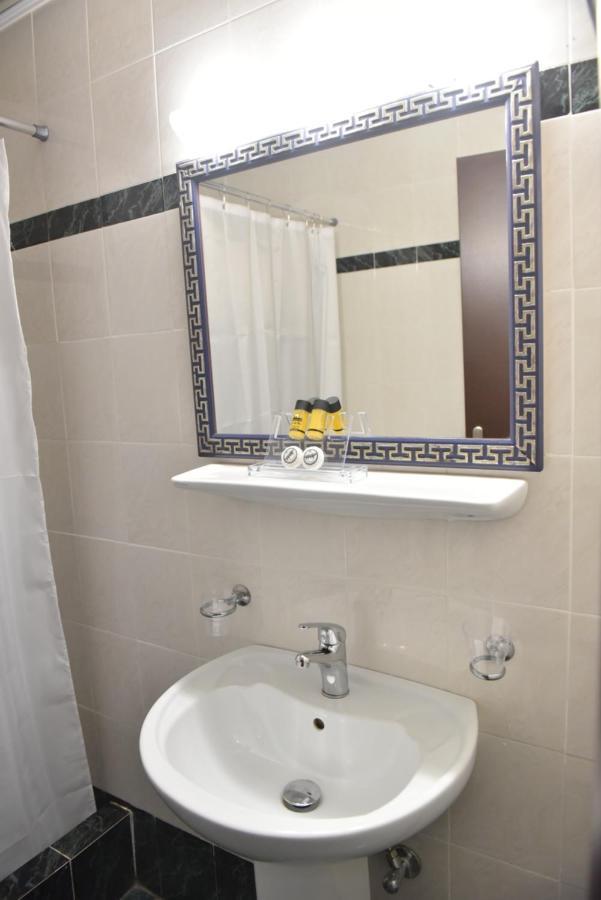 Zakros Hotel โตโล ภายนอก รูปภาพ